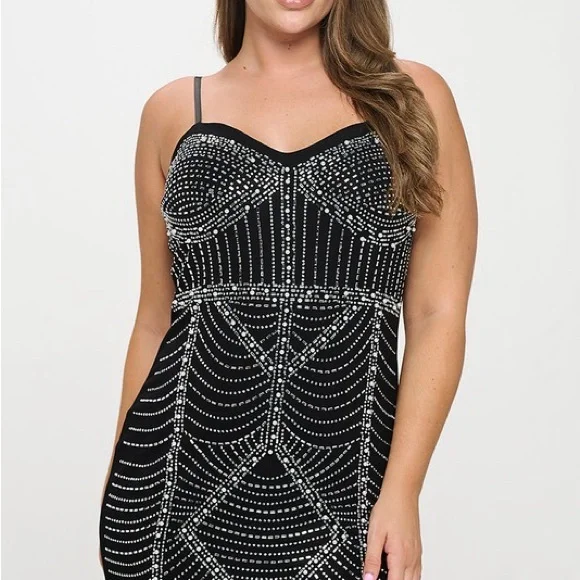 Elegant Black and Silver Embellished Dress - Picture 3 of 4